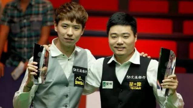 罗伯逊则以, 参赛的中国 罗伯逊则以, 参赛的中国