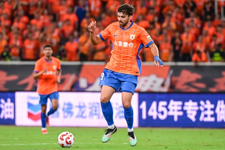 金甚至达八 金甚至达八