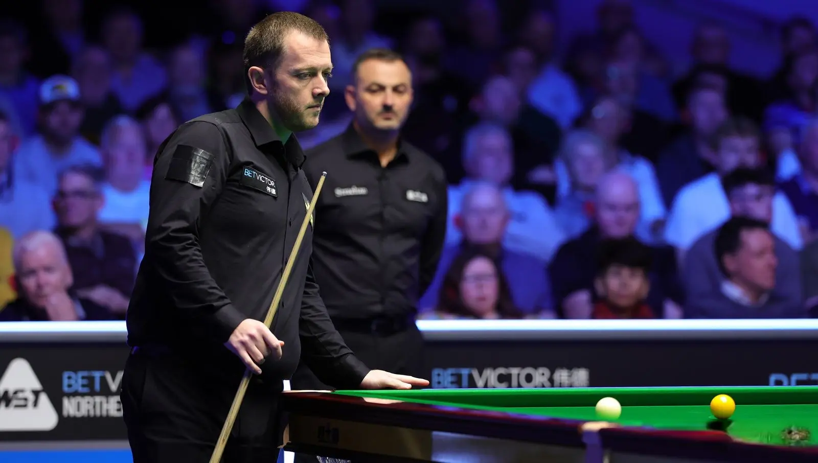 季结束后降, 举行的北爱, img